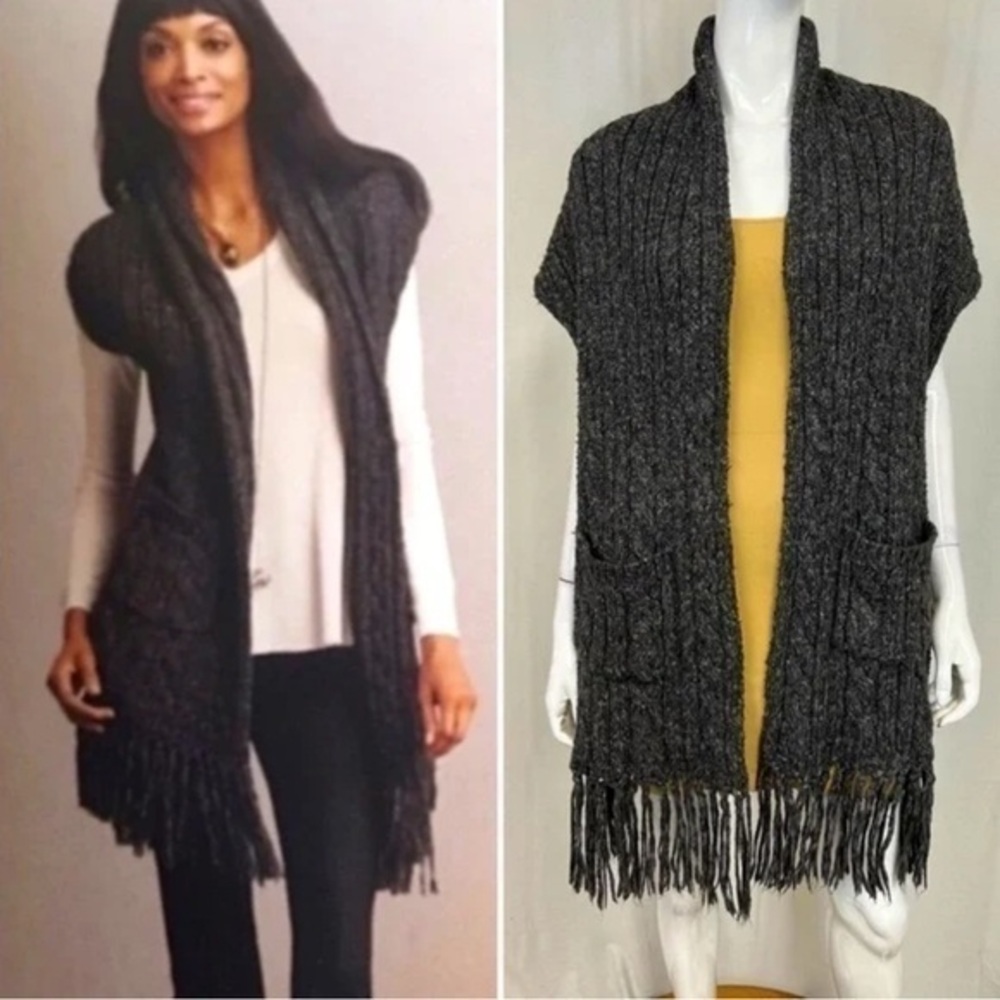 CAbi sweater vest fringe size XS Style #163 gray & black